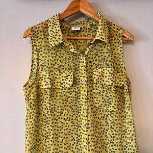 CAbi Viola Blouse | Button-down, Sleeveless